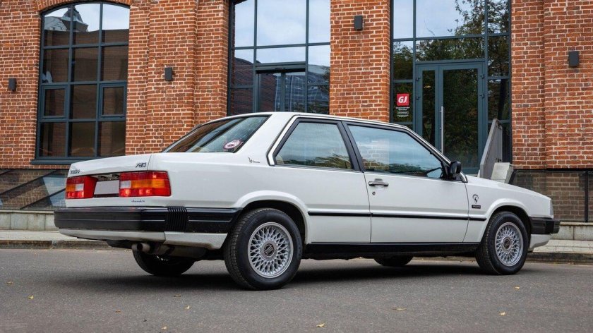 ДАКИА машина 90-х годов