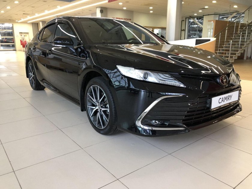 Тойота Camry 2023