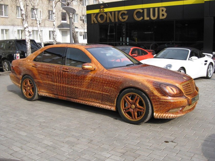 Мерседес 220 в пленке