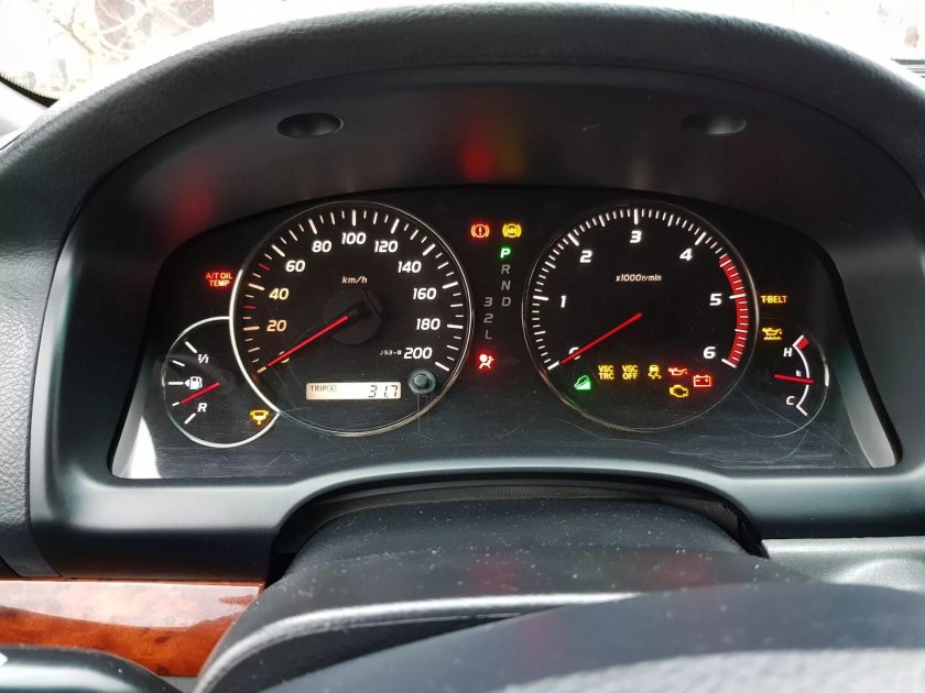 Приборная панель тойота