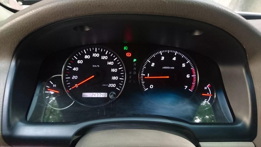 Toyota Prado 120 приборная панель