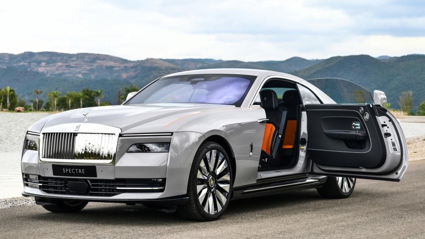 Rolls royce spectre 2023
