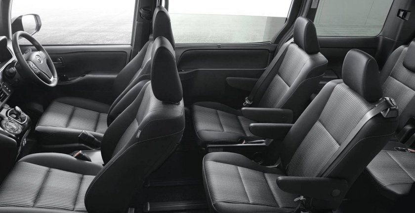 Toyota Noah 2015 салон