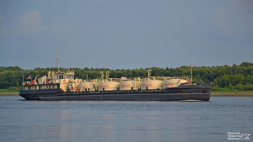Танкер СКФ 888