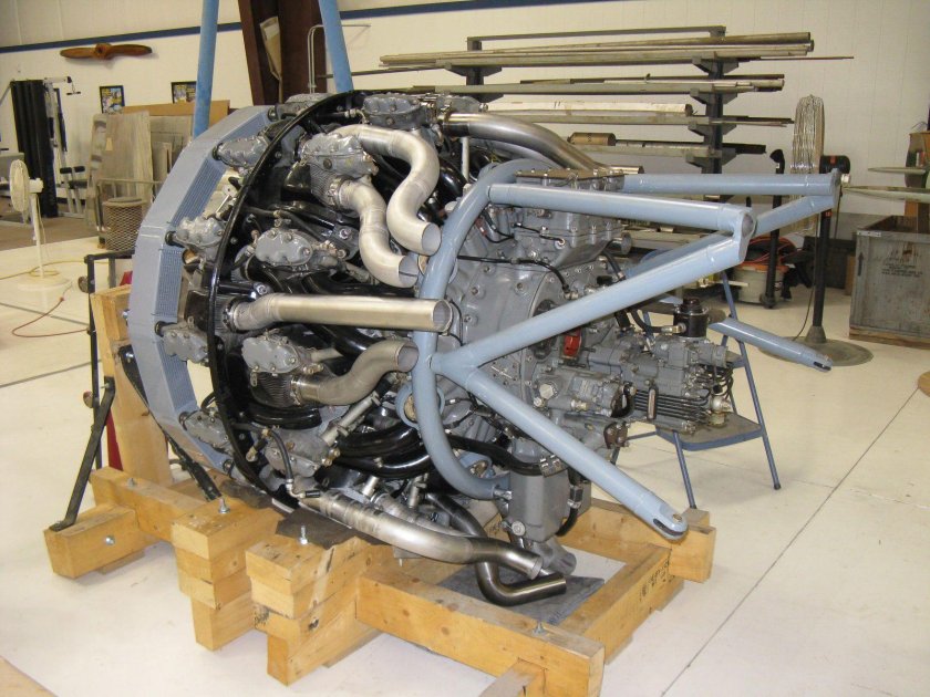 Поршневой авиационный двигатель