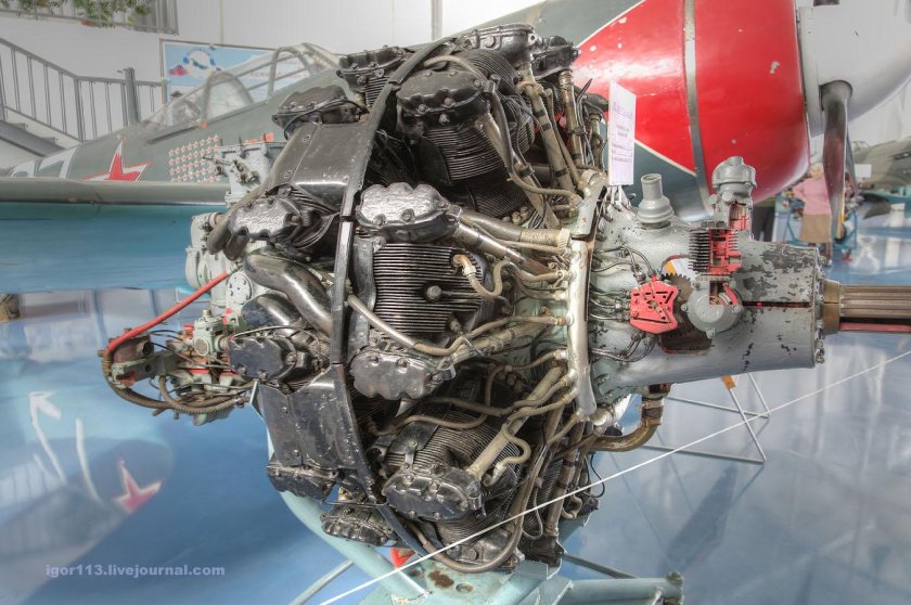 Поршневой авиационный двигатель