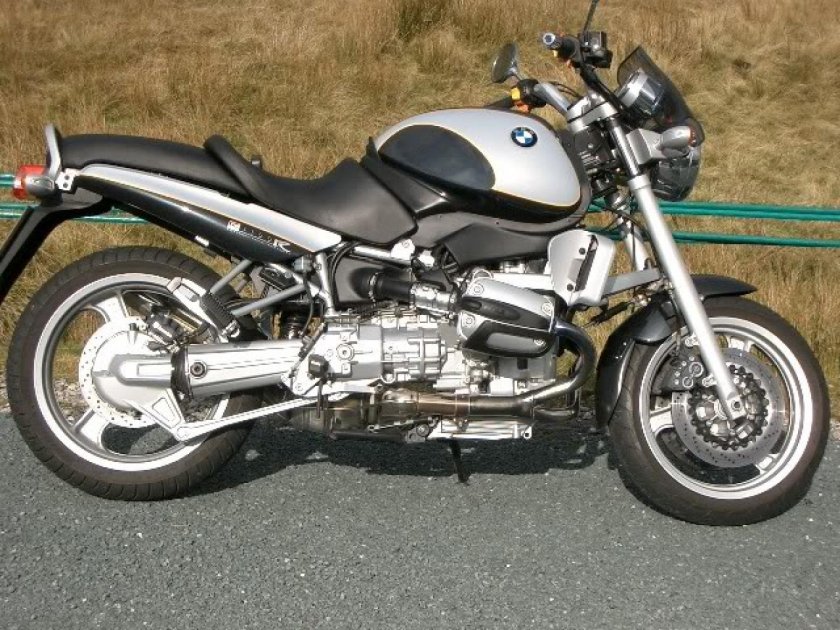 BMW r1100r