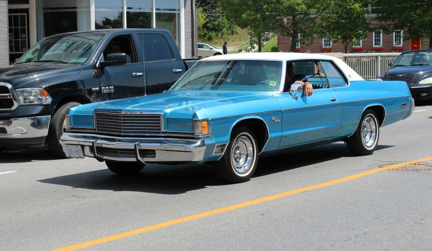 Dodge Monaco 1975