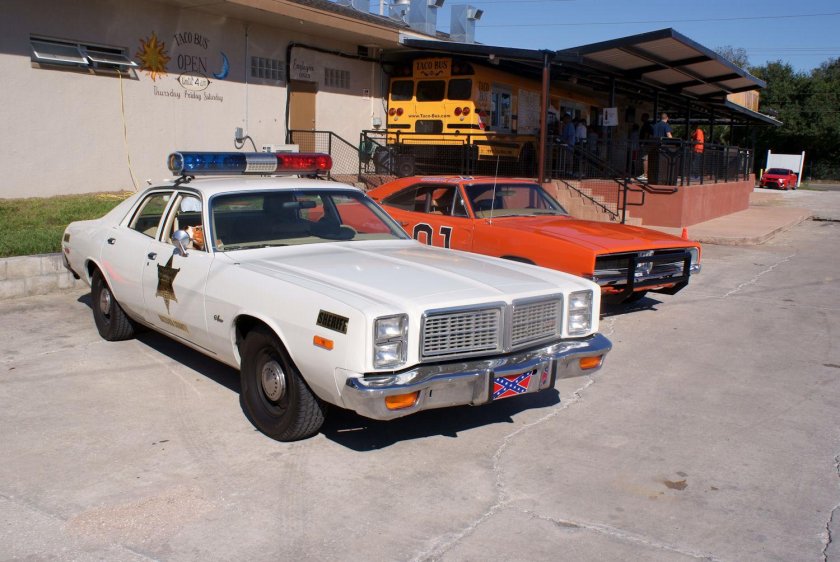 Додж Монако 1977