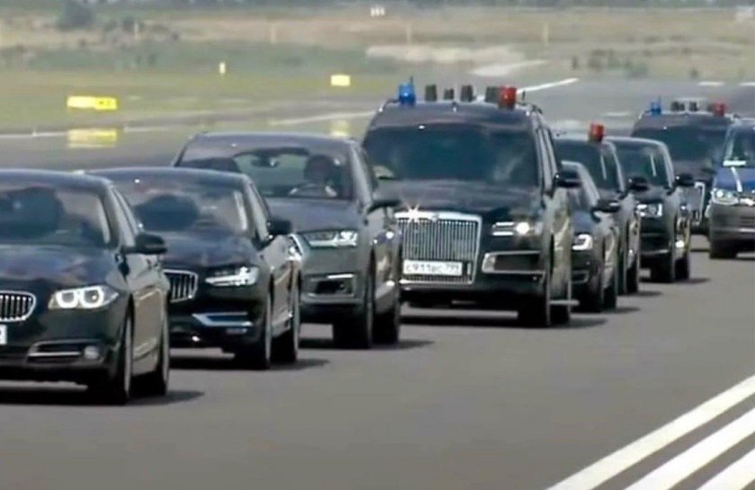 Мерседес 222 кортеж