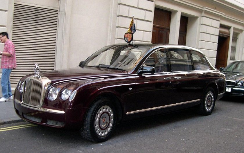 Bentley State Limousine Елизаветы II
