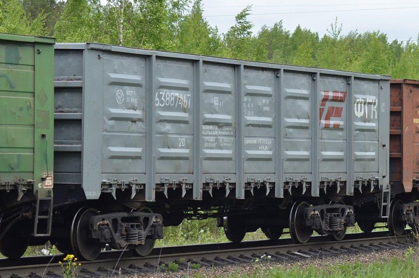 Четырехосный полувагон