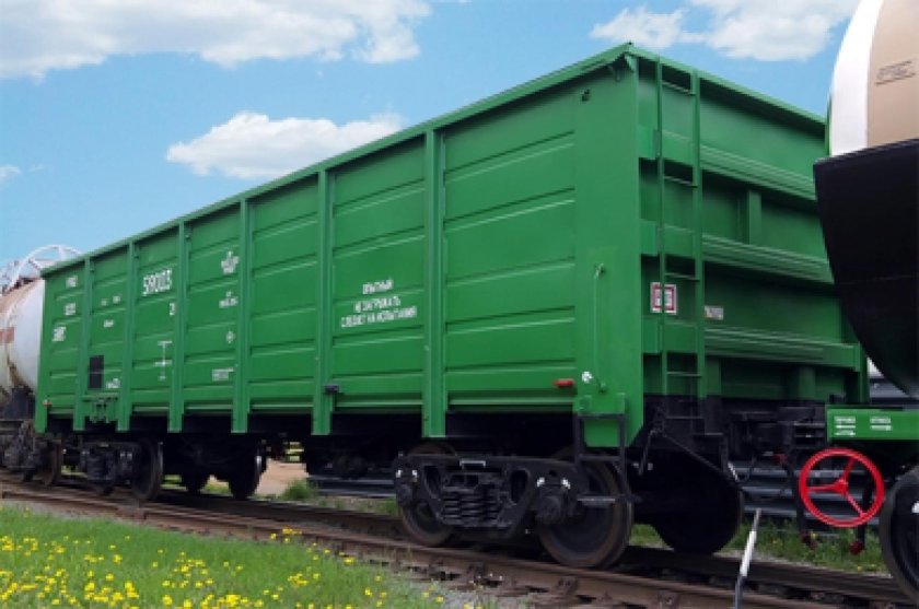 Полувагон люковый 12-132