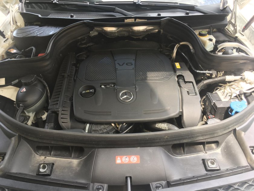 Мерседес ГЛК 300 датчик в поддоне ДВС