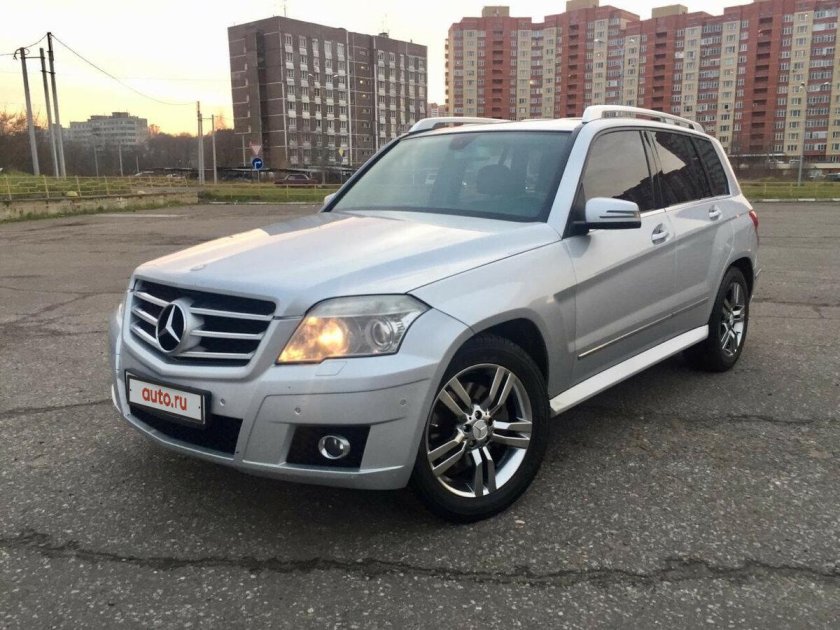 Мерседес GLK 300 серебристая