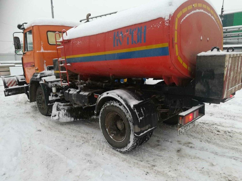 Поливомоечная машина ко-713