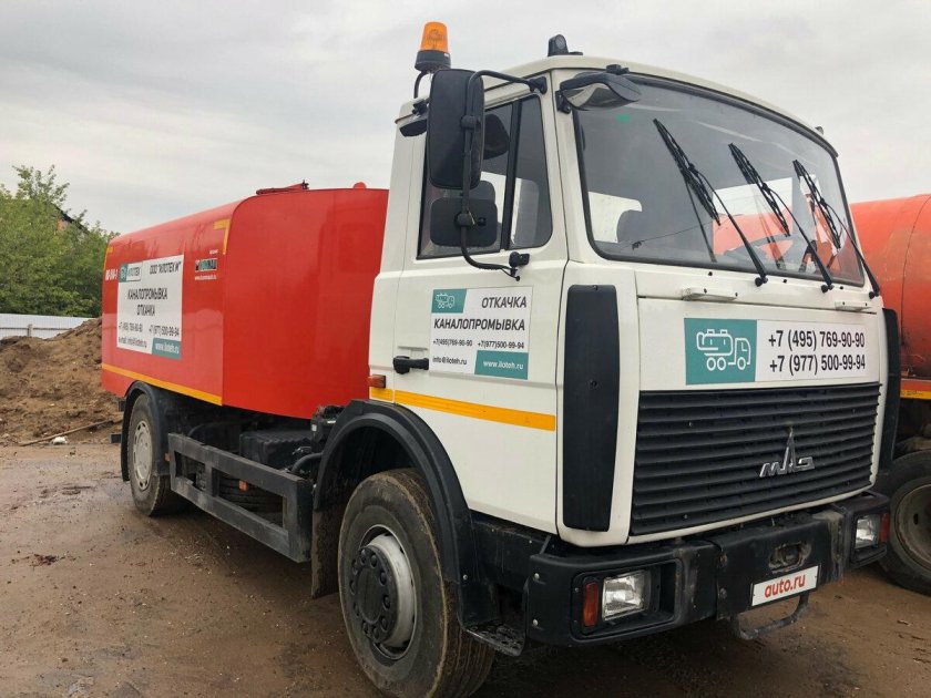 Комбинированная каналопромывочная машина