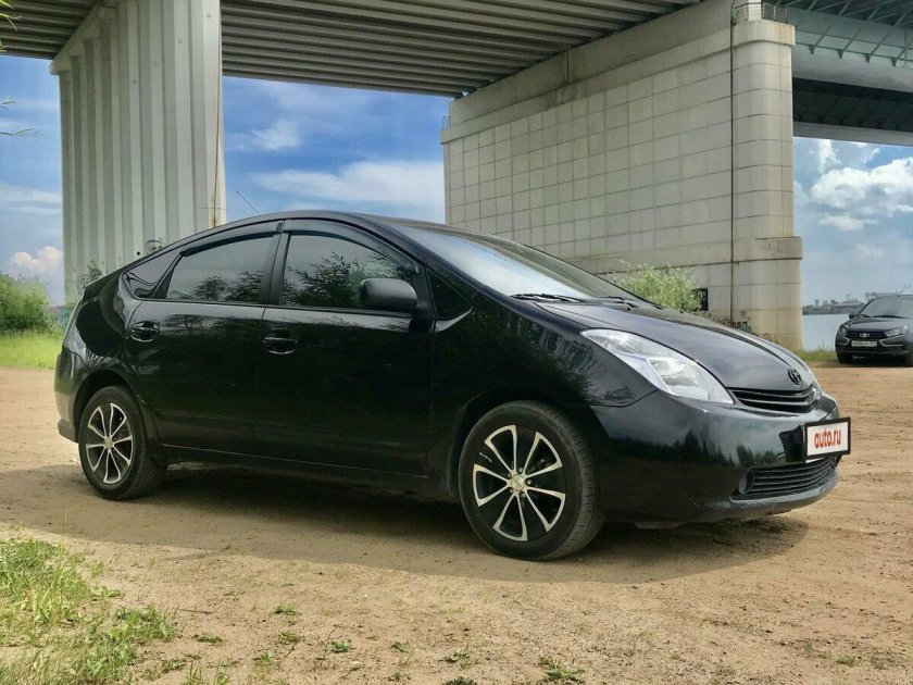 Тойота Приус 2006