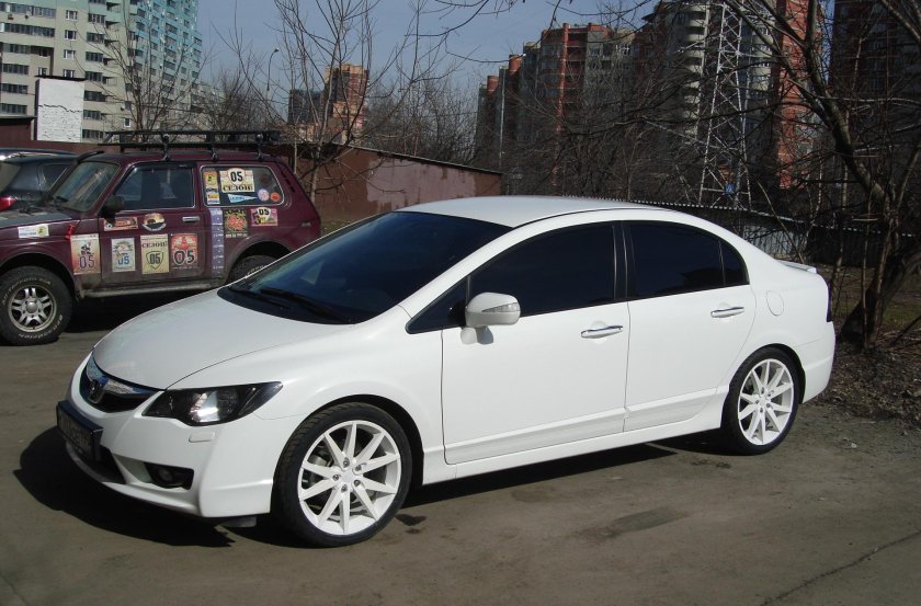 Honda Civic 2008 белый