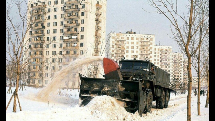 Старые снегоуборочные машины