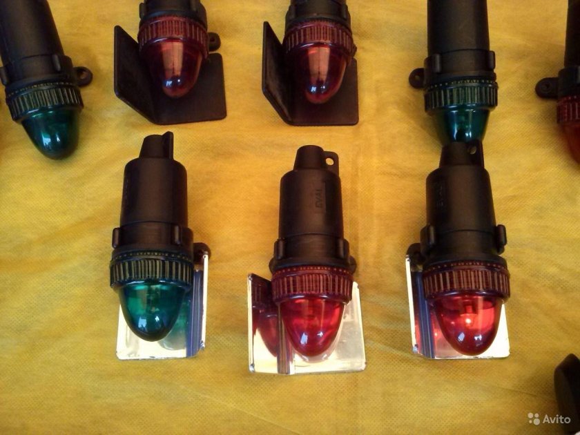 Сигнальные огни на лодку