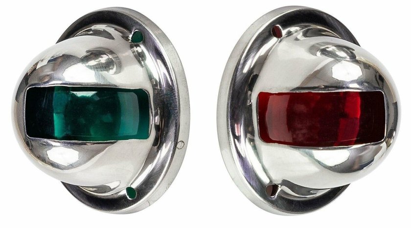 Навигационные огни на катере