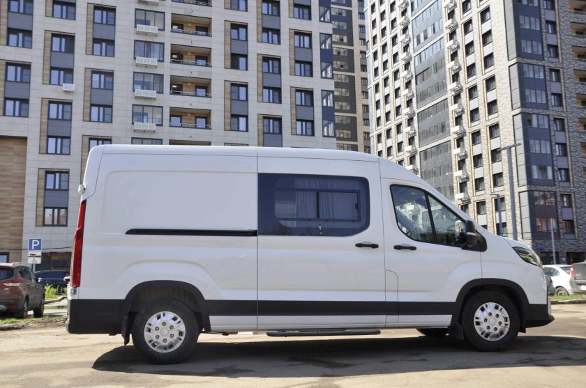 Цельнометаллические фургоны