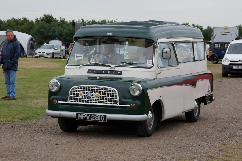 Бедфорд автомобиль