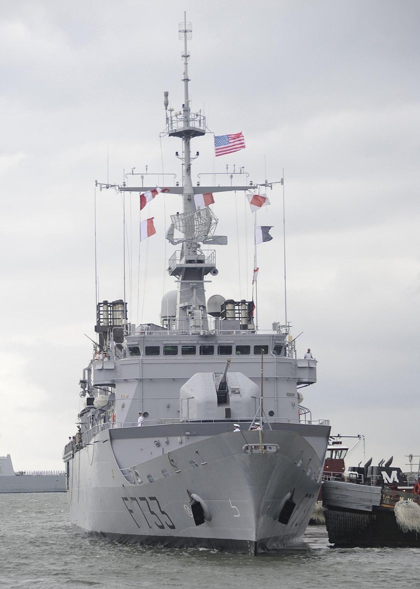 Швейцарский военный корабль