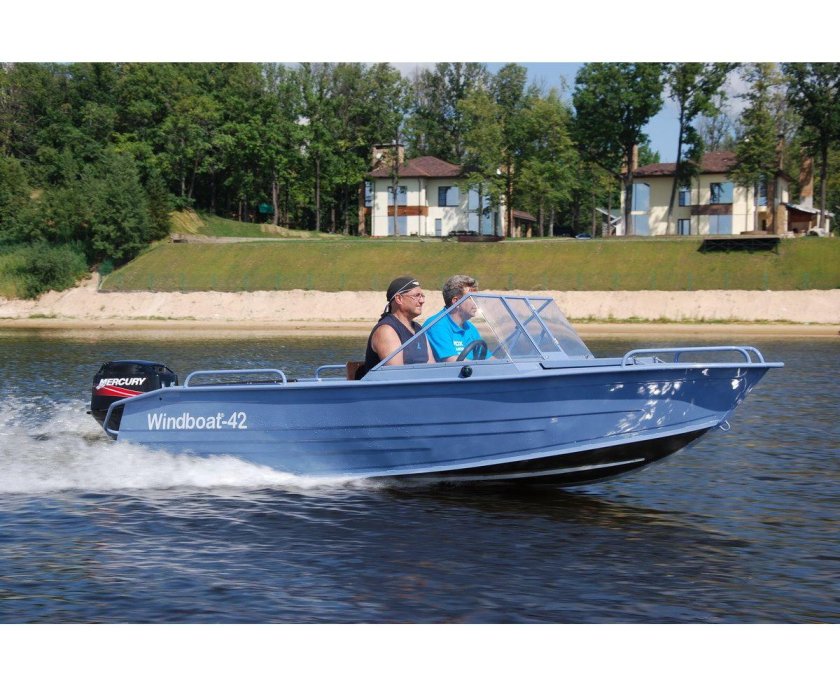 Лодка Windboat 42