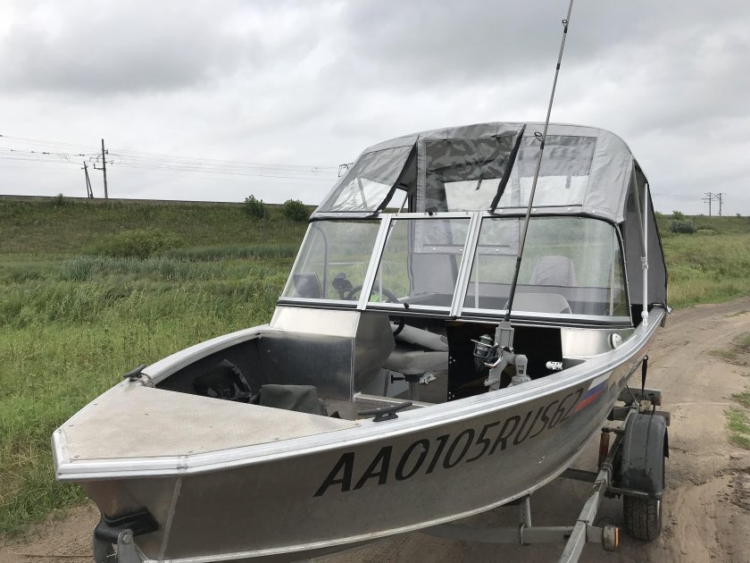 Windboat 4.6 DCX