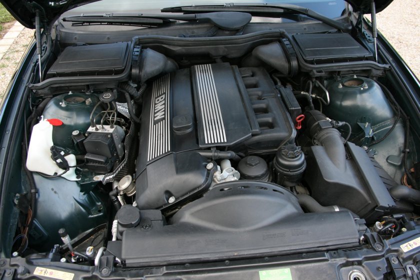 E39 BMW мотор