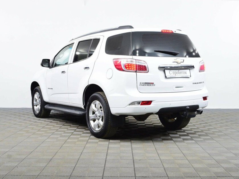 Chevrolet trailblazer 2 поколение