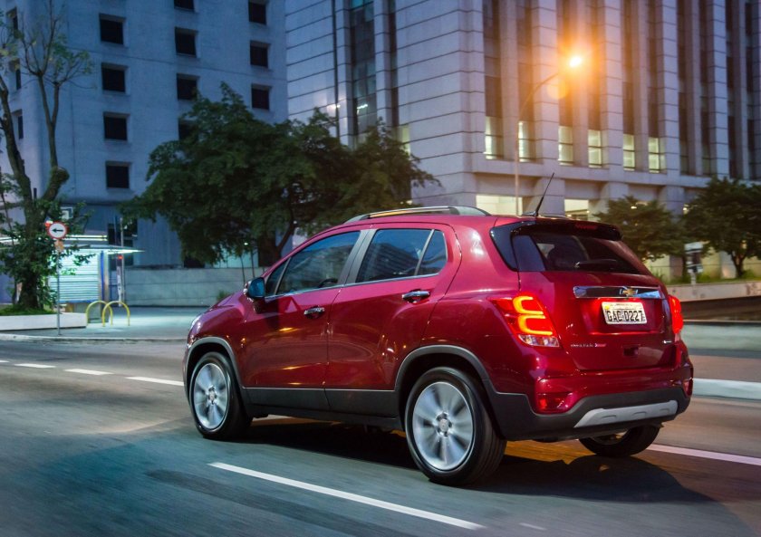 Шевроле трекер 2018