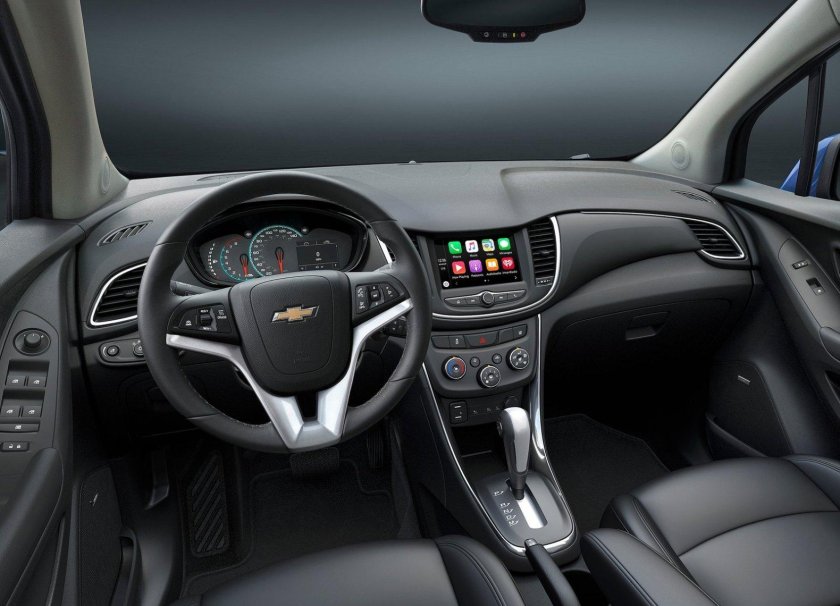 Chevrolet Tracker 2017 салон