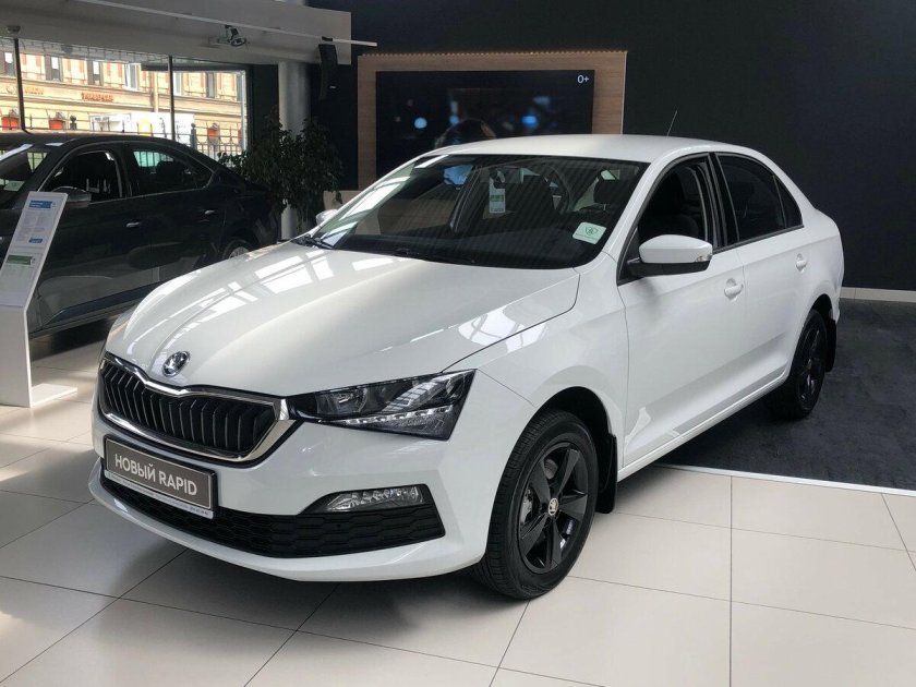 Шкода Рапид 2020 белая