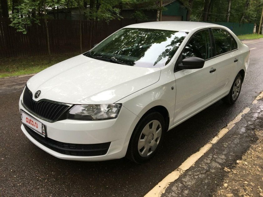 Шкода Рапид 2016 белая