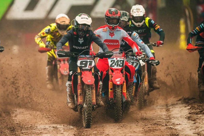 Мотоцикл для мотокросса