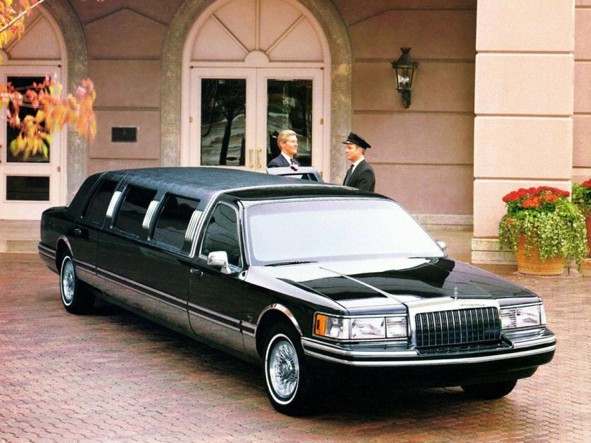 Lincoln Town car 1992 лимузин