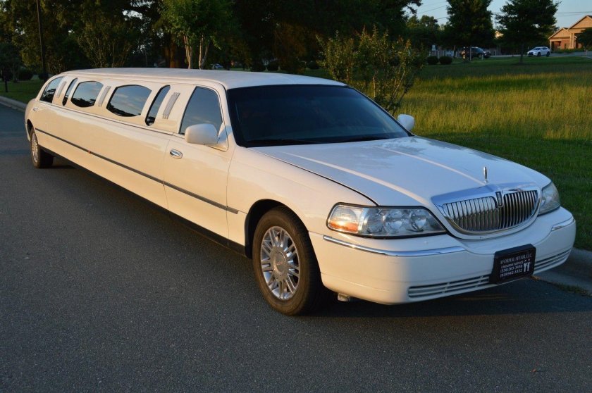 Lincoln Town car лимузин
