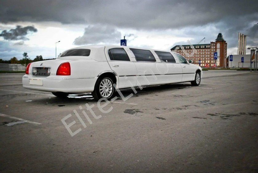Лимузин Линкольн белый 10 местный