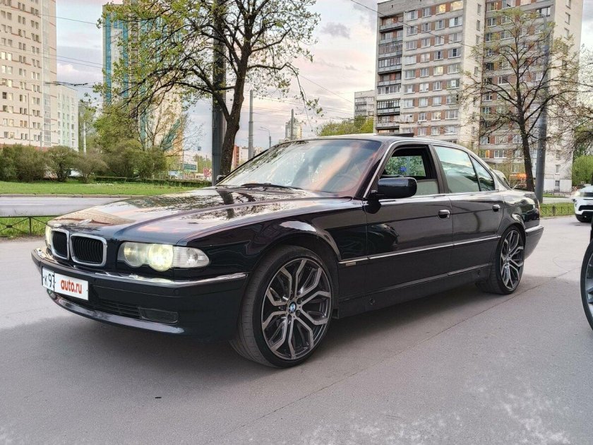 Бмв 7 серии 1999