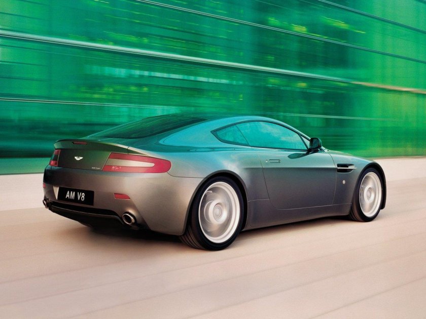 Aston Martin v8 Vantage 2008