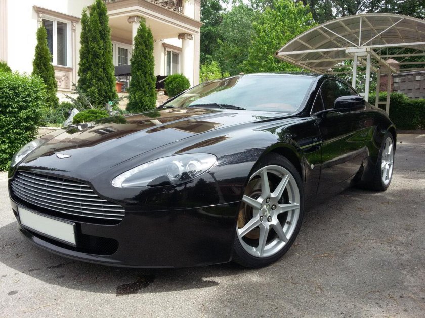 Остин Мартин авто 2007