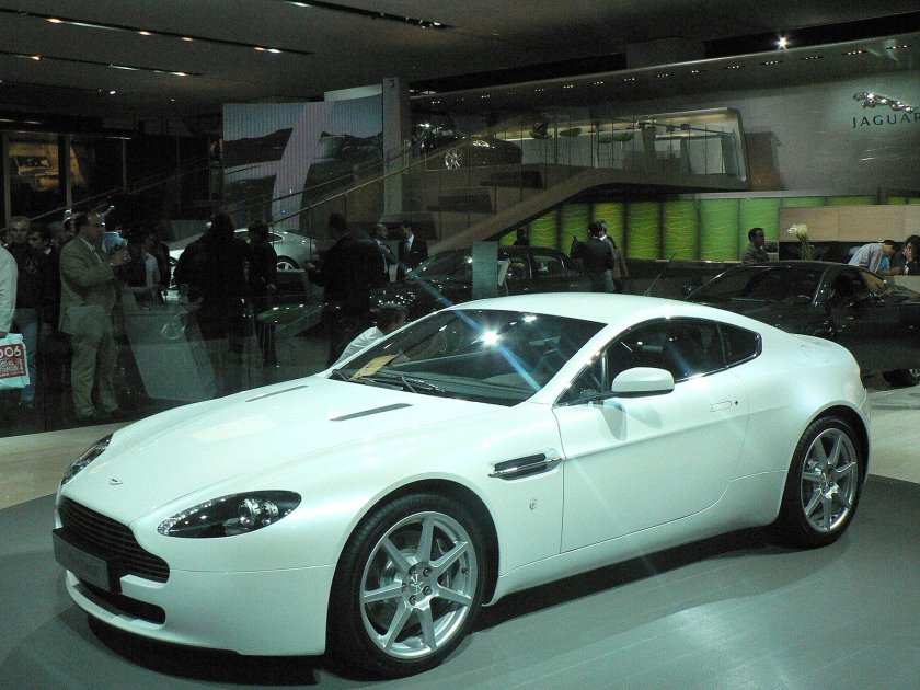 Aston Martin Vantage 2005