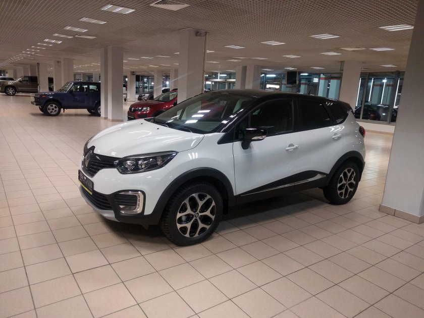 Рено Каптур 2021 белый