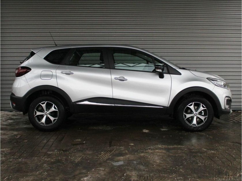 Renault Captur серый