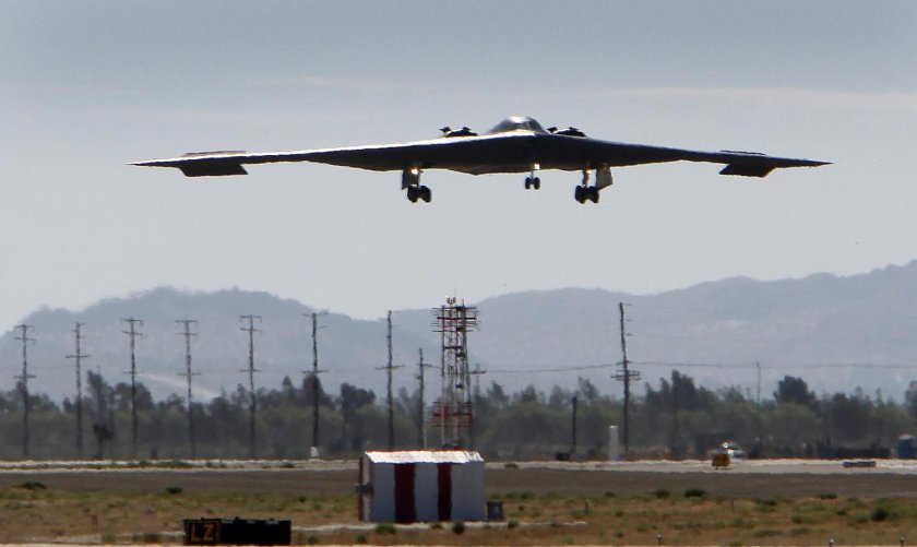 B 2 spirit стелс бомбардировщик