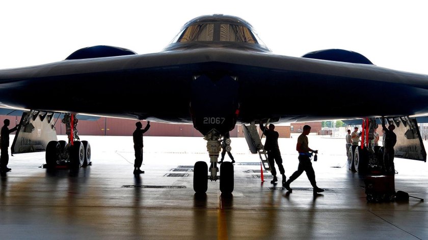 B-2 Spirit: стелс-бомбардировщик