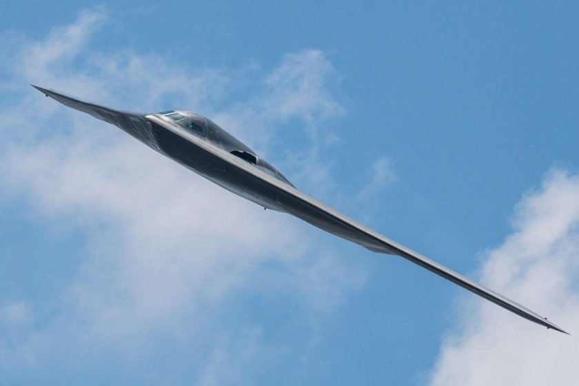 Стелс-бомбардировщик b-2